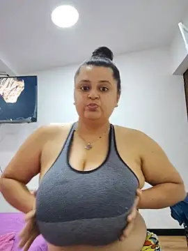 Snapshot of Miss_balloonsmila chatting on October 5, 2025, 5:11 pm Miss balloonsmila online show from October 5, 2025, 5:11 pm