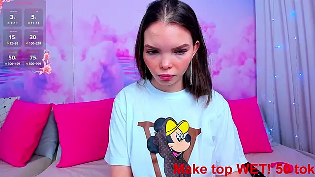 Curvy Dynamite  online show from January 27, 2025, 1:05 am