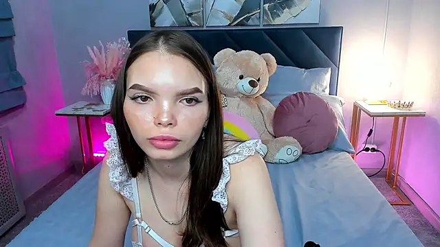 Curvy Dynamite  online show from September 26, 2025, 1:09 am