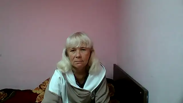 sakura blonde online show from September 25, 2025, 6:39 am