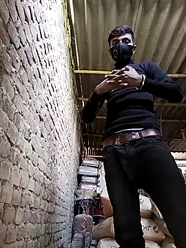 Snapshot of Suraj223kumar chatting on December 22, 2024, 5:45 am Suraj223kumar online show from December 22, 2024, 5:45 am