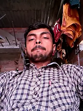 Snapshot of Suraj223kumar chatting on September 19, 2025, 1:40 am Suraj223kumar online show from September 19, 2025, 1:40 am