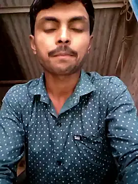 Snapshot of Suraj223kumar chatting on September 24, 2025, 10:40 am Suraj223kumar online show from September 24, 2025, 10:40 am