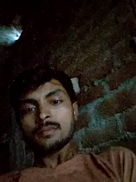 Snapshot of Suraj223kumar chatting on October 4, 2025, 3:04 am Suraj223kumar online show from October 4, 2025, 3:04 am