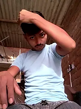 Snapshot of Suraj223kumar chatting on October 10, 2025, 1:04 am Suraj223kumar online show from October 10, 2025, 1:04 am