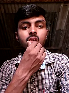 Snapshot of Suraj223kumar chatting on October 23, 2025, 2:11 am Suraj223kumar online show from October 23, 2025, 2:11 am