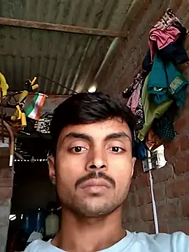 Snapshot of Suraj223kumar chatting on October 27, 2025, 7:34 am Suraj223kumar online show from October 27, 2025, 7:34 am