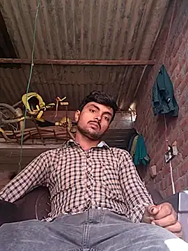 Snapshot of Suraj223kumar chatting on November 7, 2025, 3:28 am Suraj223kumar online show from November 7, 2025, 3:28 am