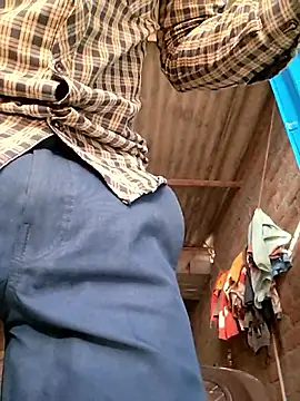 Snapshot of Suraj223kumar chatting on March 1, 2026, 2:02 am Suraj223kumar online show from March 1, 2026, 2:02 am