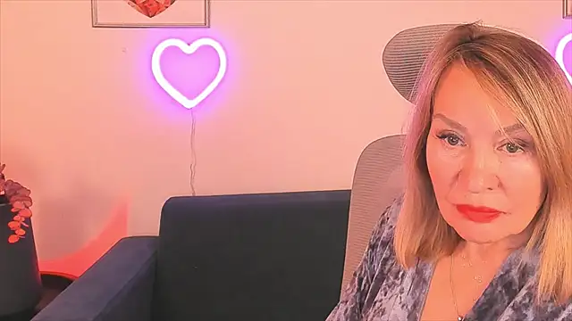 RosalindaFortuna online show from December 26, 2024, 2:59 pm