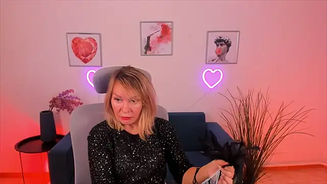 RosalindaFortuna online show from December 30, 2024, 9:05 am