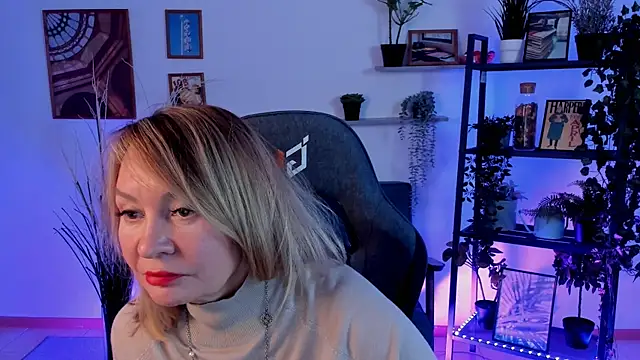 RosalindaFortuna online show from January 5, 2025, 10:53 am