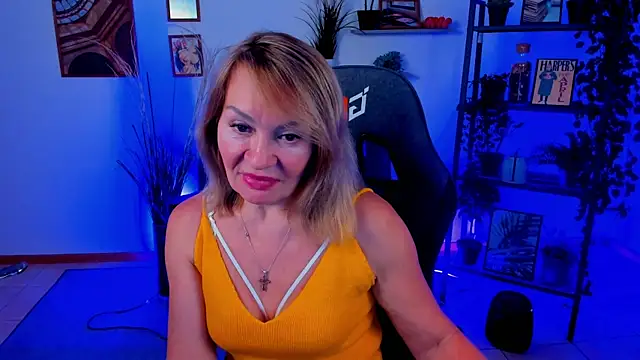 RosalindaFortuna online show from January 17, 2025, 10:44 am