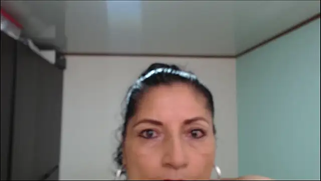 arianna ros3 online show from October 2, 2025, 3:41 pm