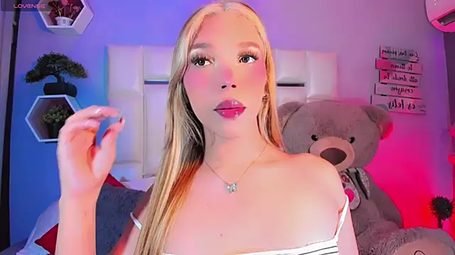 Aileen 18 online show from September 21, 2025, 8:32 pm