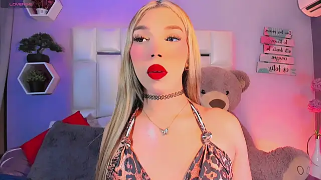 Aileen 18 online show from October 10, 2025, 6:12 am