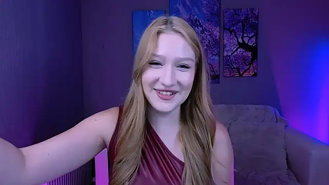 playful sophie online show from November 19, 2025, 8:31 pm