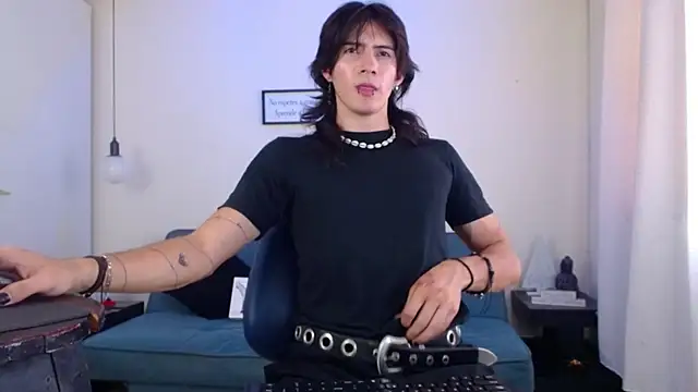 andreey50 online show from December 20, 2024, 8:12 pm