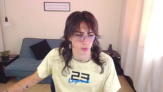 andreey50 online show from January 8, 2025, 8:18 pm