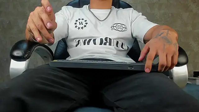 jeicob gagnon online show from September 14, 2025, 12:21 am