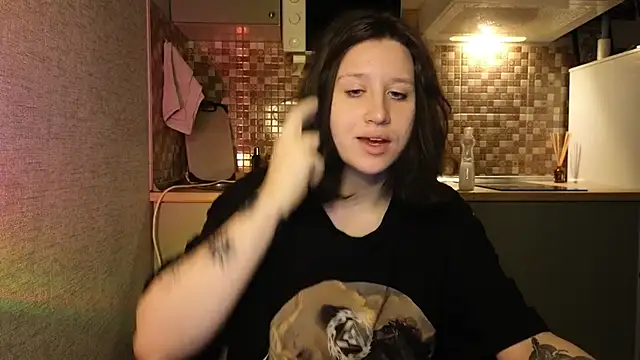 Snapshot of whatamarrie chatting on January 29, 2025, 12:43 am whatamarrie online show from January 29, 2025, 12:43 am