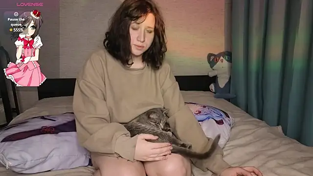 Snapshot of whatamarrie chatting on February 13, 2025, 10:33 pm whatamarrie online show from February 13, 2025, 10:33 pm