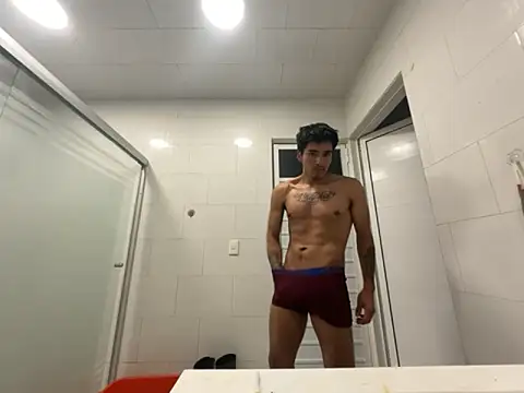 GIOOOO568 online show from September 30, 2025, 6:51 am