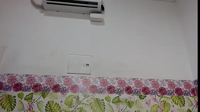 Snapshot of sweetfantacies18 chatting on January 28, 2025, 11:17 pm sweetfantacies18 online show from January 28, 2025, 11:17 pm