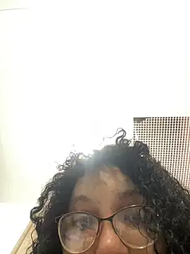 Snapshot of AmyBriiggs chatting on July 5, 2026, 9:22 pm AmyBriiggs online show from July 5, 2026, 9:22 pm