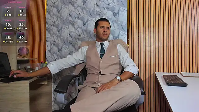 Hideintheoffice online show from April 16, 2026, 1:01 pm