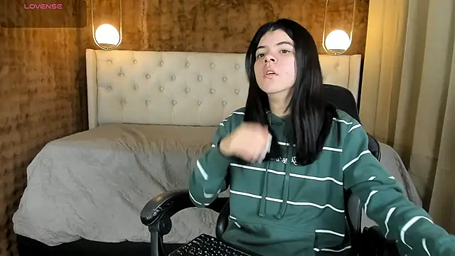 Maddy bennet online show from March 19, 2025, 8:55 am