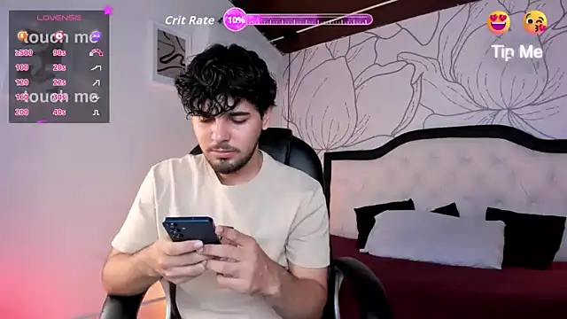 Snapshot of Samir_bear chatting on May 29, 2026, 12:47 pm Samir bear online show from May 29, 2026, 12:47 pm