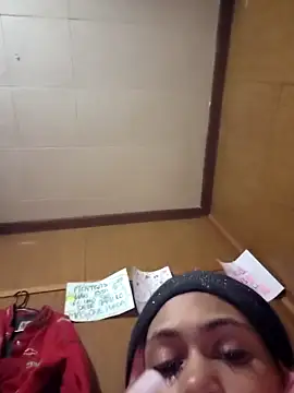 carmelbbyx22 online show from April 6, 2026, 2:31 am