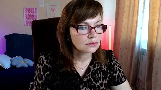 Snapshot of Miss_Moren chatting on June 25, 2026, 4:12 am Miss Moren online show from June 25, 2026, 4:12 am