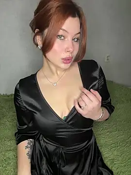 AmmyRich1 online show from September 25, 2025, 5:44 am