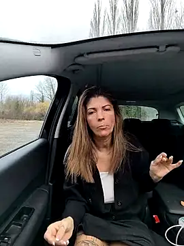 sansan2411 online show from February 6, 2026, 12:19 pm