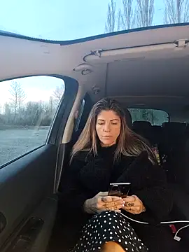 sansan2411 online show from February 8, 2026, 4:54 pm