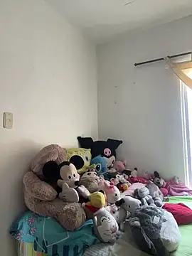 Ema kraus online show from March 8, 2026, 6:12 pm