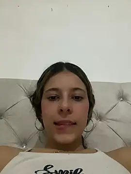 evaFiore online show from March 18, 2025, 7:42 pm