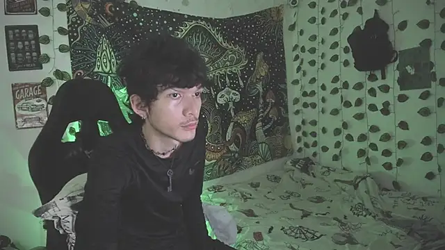 Snapshot of skinny_dann chatting on April 16, 2026, 8:26 am skinny dann online show from April 16, 2026, 8:26 am