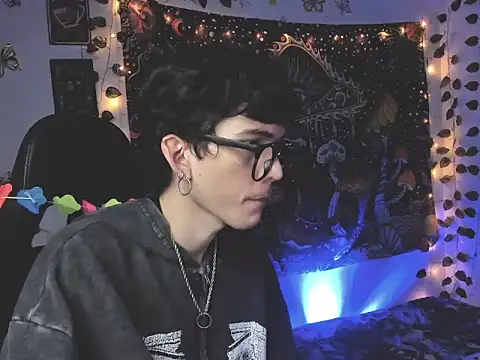 skinny dann online show from July 25, 2026, 3:37 am