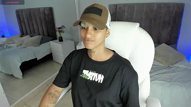 Snapshot of Dominick_jones chatting on January 22, 2025, 2:15 am Dominick jones online show from January 22, 2025, 2:15 am