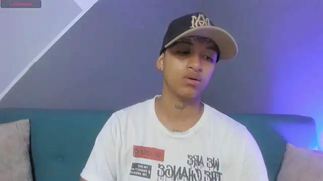 Snapshot of Dominick_jones chatting on March 2, 2025, 1:38 pm Dominick jones online show from March 2, 2025, 1:38 pm