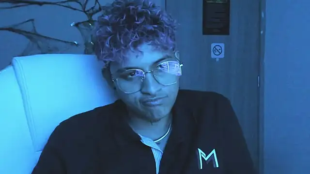 Snapshot of Dominick_jones chatting on October 10, 2025, 5:39 am Dominick jones online show from October 10, 2025, 5:39 am