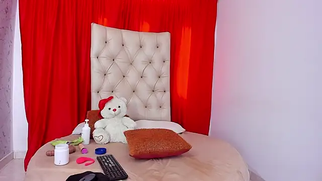 Snapshot of Mariana_16_ chatting on November 26, 2025, 8:43 pm Mariana 16 online show from November 26, 2025, 8:43 pm