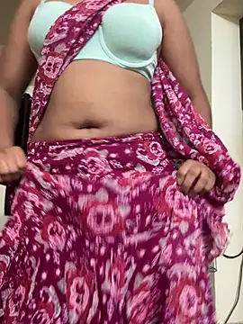 priyadevi17 online show from December 20, 2024, 7:50 pm