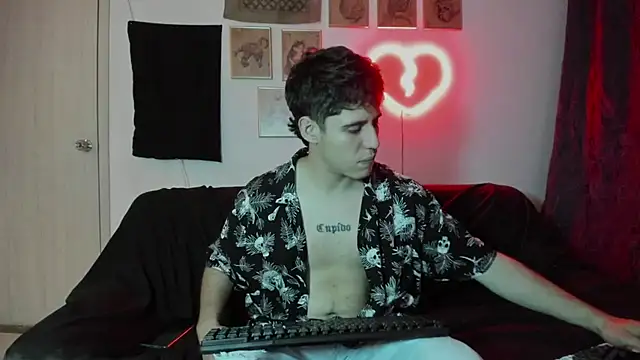 Snapshot of Antonello_Vannucci chatting on January 4, 2025, 8:16 pm Antonello Vannucci online show from January 4, 2025, 8:16 pm