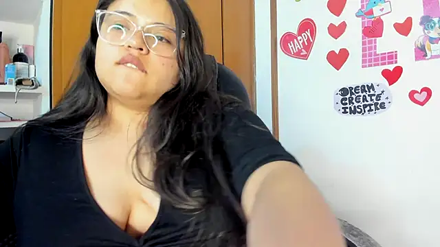 lizzie c online show from March 3, 2025, 4:47 am