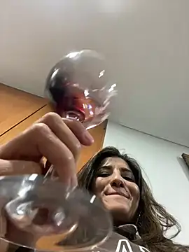 Snapshot of AlejandritaMilano chatting on June 28, 2026, 12:38 am AlejandritaMilano online show from June 28, 2026, 12:38 am