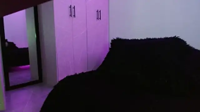 Snapshot of miia-liiam chatting on February 21, 2026, 7:04 pm miia-liiam online show from February 21, 2026, 7:04 pm